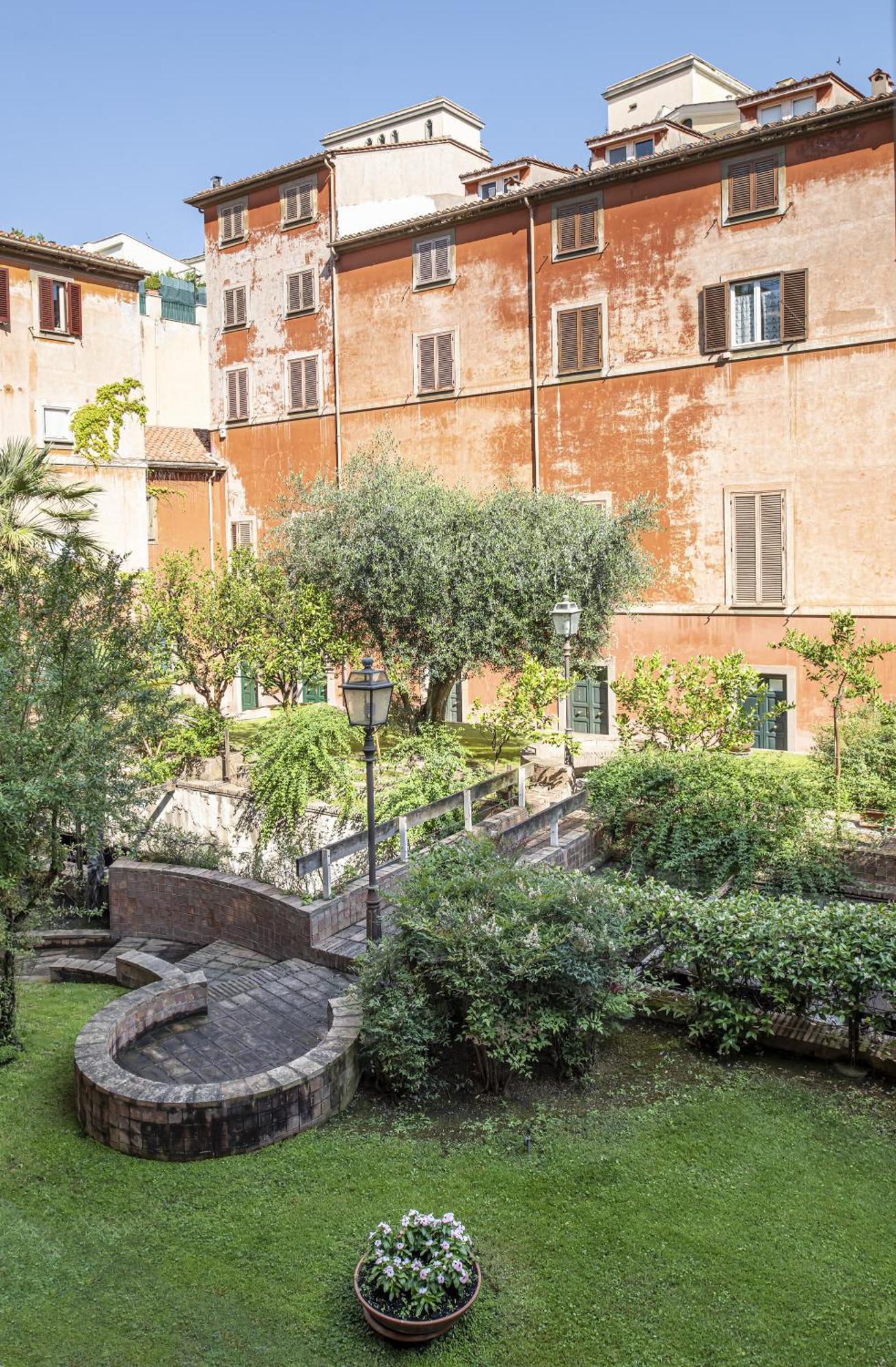 Saturno In Trevi Apartment Rome Exterior photo
